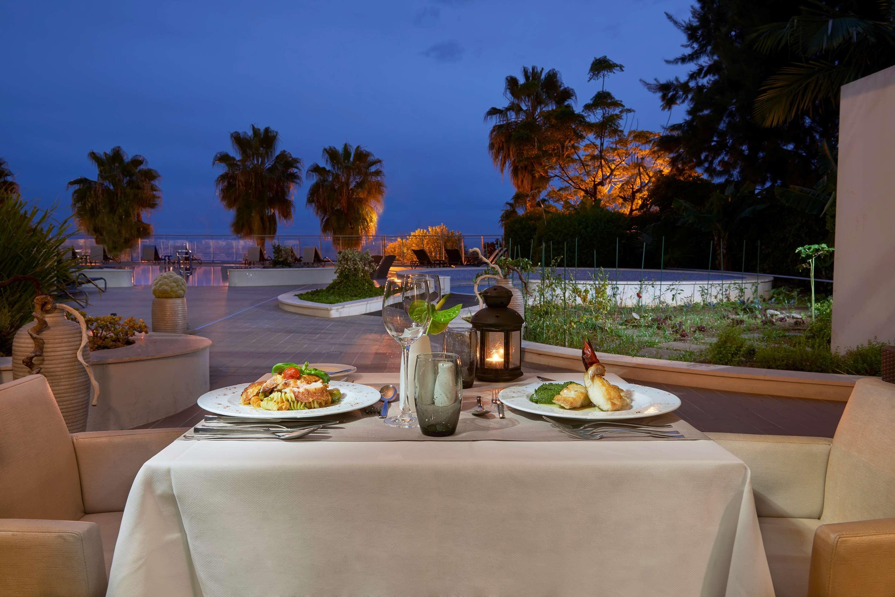 Melia Madeira Mare Hotel Funchal  Eksteriør billede The hotel's restaurant