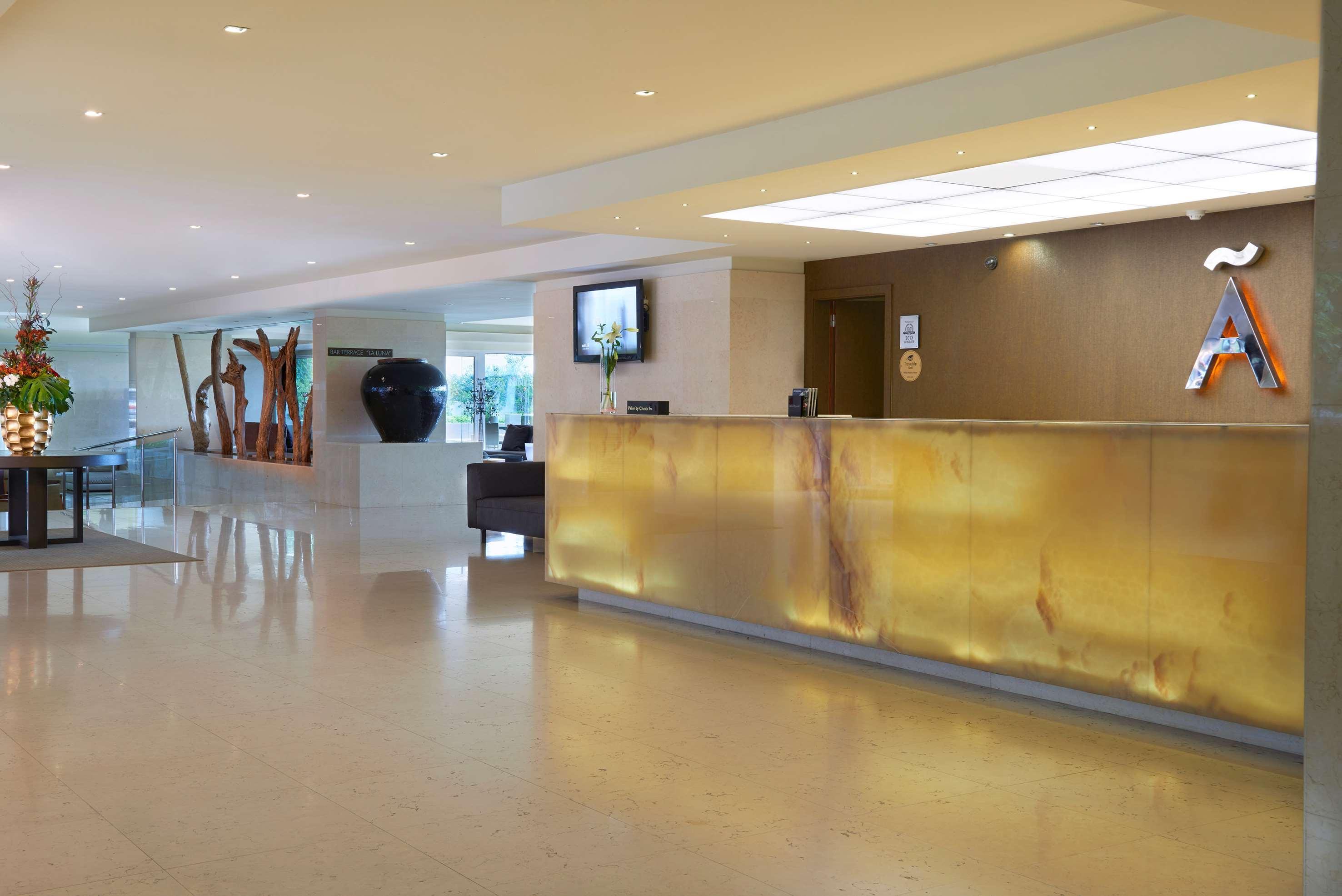 Melia Madeira Mare Hotel Funchal  Eksteriør billede The lobby of the hotel